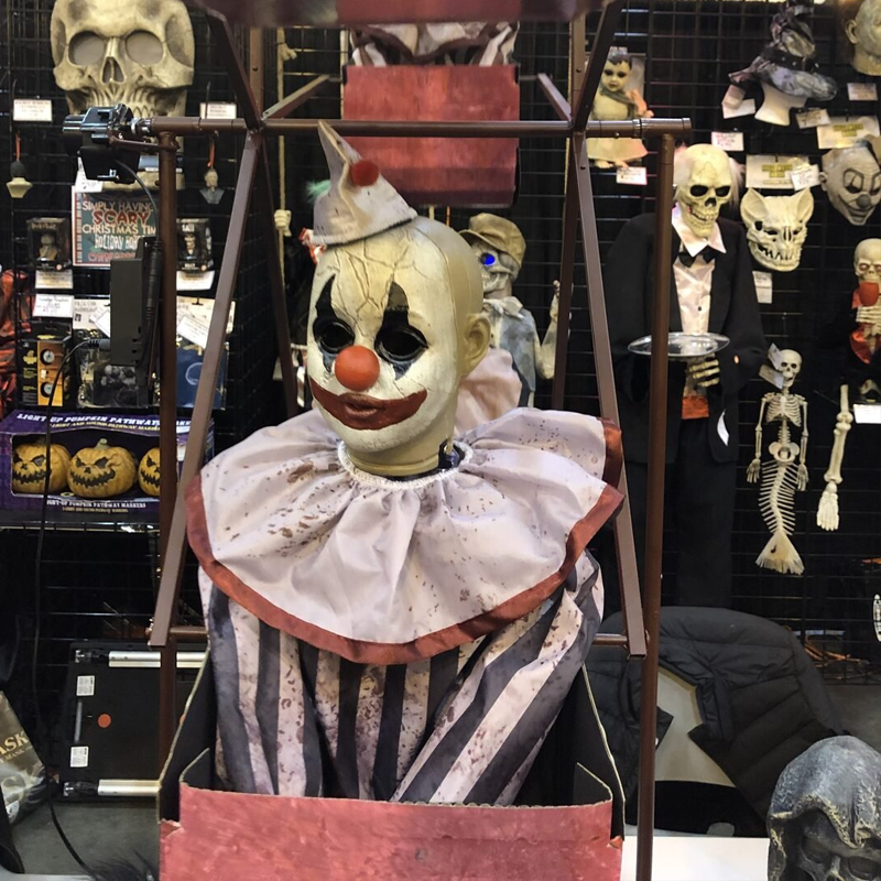 Gruseliger Halloween Clown Riesenrad Dekoration